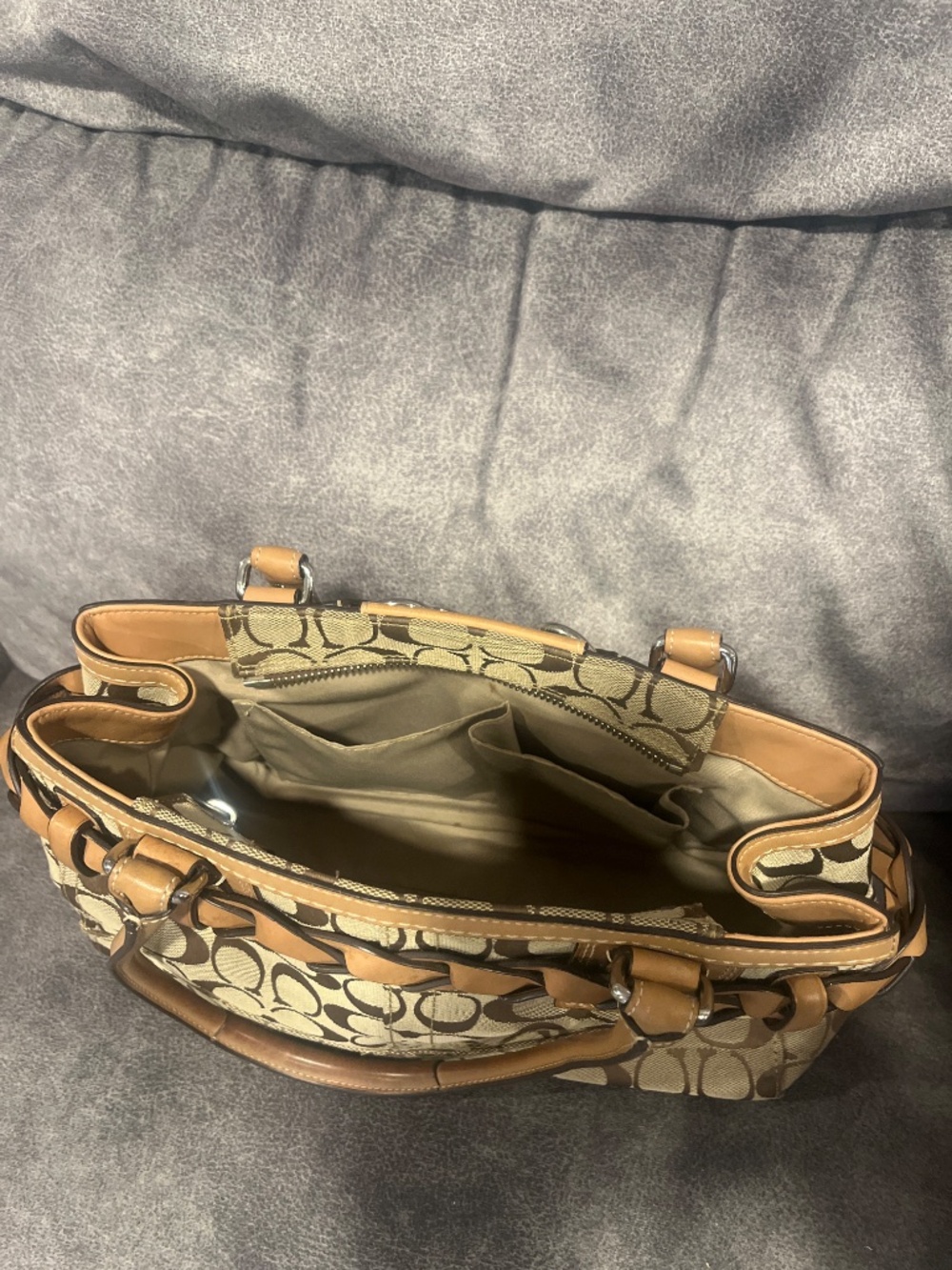 Coach Handbag - Picture 5 of 6